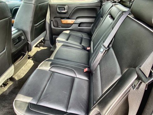 Used 2018 Chevrolet Silverado 1500 High Country image 24