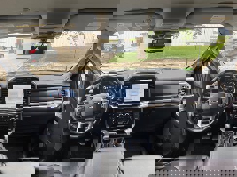 Used 2023 Ford F150 Lariat w/ Trailer Tow Package image 8