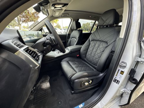 New 2026 BMW X7 xDrive40i w/ Premium Package image 13