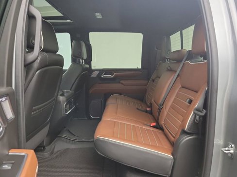 Used 2024 GMC Sierra 2500 Denali Ultimate w/ Max Trailering Package image 11