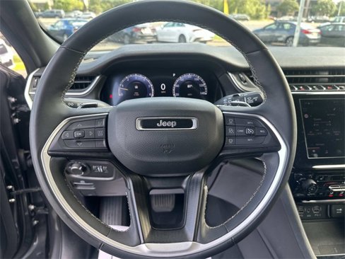 Used 2023 Jeep Grand Cherokee Altitude image 23