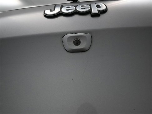 Used 2018 Jeep Cherokee Latitude Plus image 26