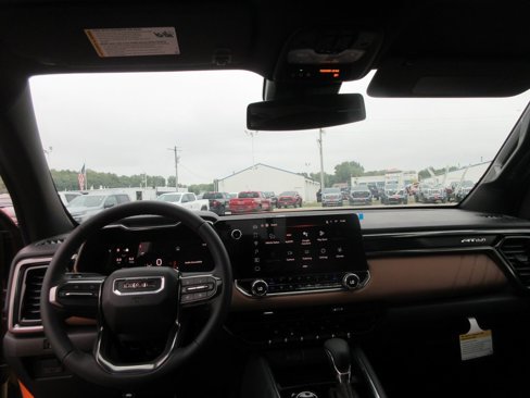 New 2026 GMC Canyon AT4 w/ Technology Plus Package image 16