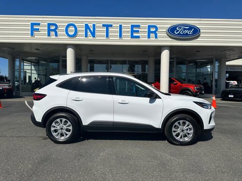 New 2025 Ford Escape Active image 2