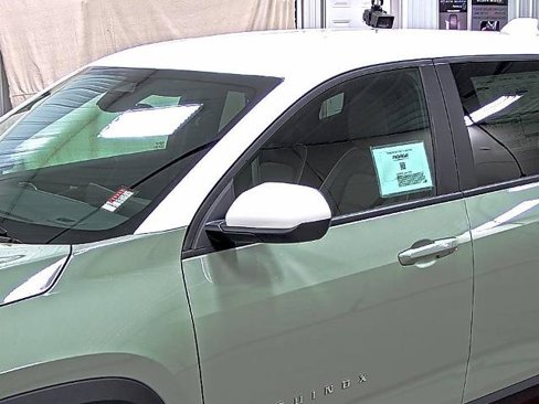 New 2026 Chevrolet Equinox LT w/ Convenience Package II image 8