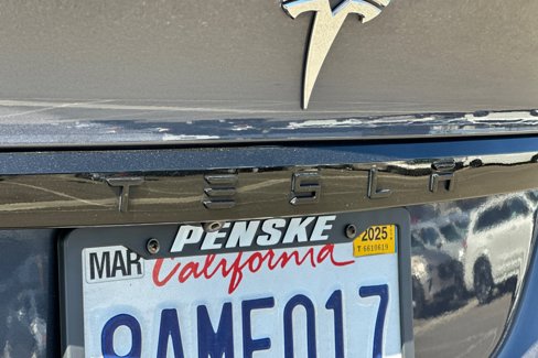 Used 2022 Tesla Model X image 32