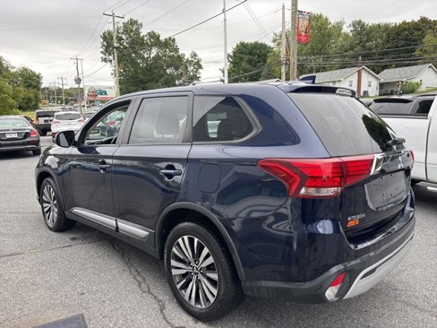 Used 2019 Mitsubishi Outlander AWD image 4