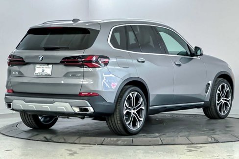 New 2026 BMW X5 xDrive40i image 2