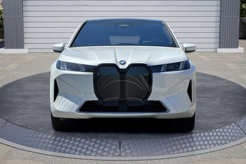 New 2026 BMW iX xDrive60 w/ Premium Package image 2