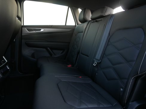 New 2026 Volkswagen Atlas Cross Sport SE image 5