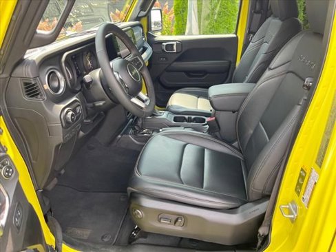 Used 2024 Jeep Wrangler Sahara w/ Technology Group image 42