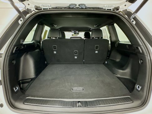 Used 2024 Jeep Grand Cherokee Altitude image 29