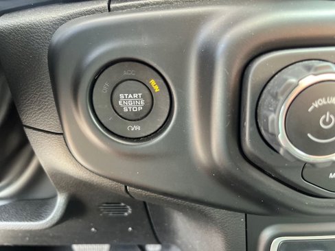 Used 2022 Jeep Gladiator Mojave w/ Cold Weather Group image 31