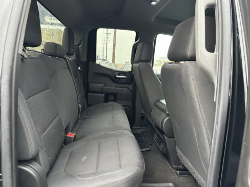 Used 2020 Chevrolet Silverado 1500 Custom w/ Custom Value Package image 12