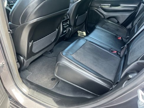Used 2023 Jeep Grand Cherokee Altitude image 7