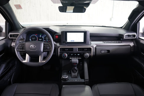 Used 2025 Toyota Tacoma TRD Off-Road image 17