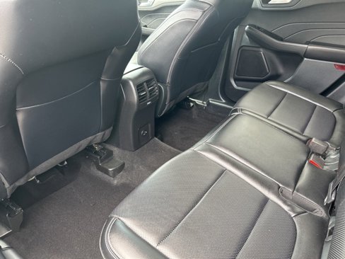 Used 2022 Ford Escape Titanium image 12