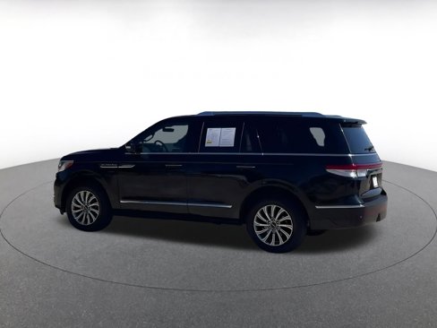 Used 2024 Lincoln Navigator Premiere image 10