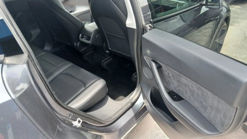 Used 2021 Tesla Model Y Long Range image 14