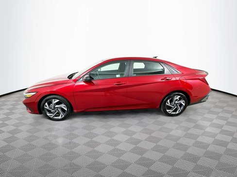 Certified 2025 Hyundai Elantra Sport image 8