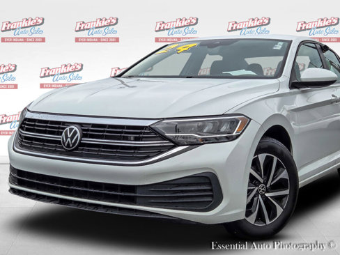 Used 2024 Volkswagen Jetta S image 2