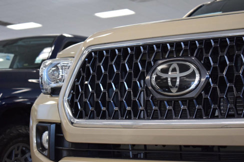 Used 2019 Toyota Tacoma TRD Off-Road w/ Technology Package image 14