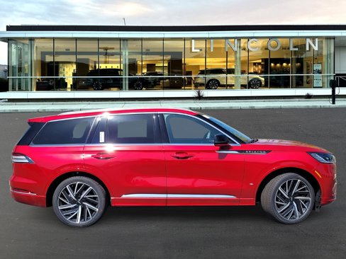 New 2025 Lincoln Aviator Black Label image 3