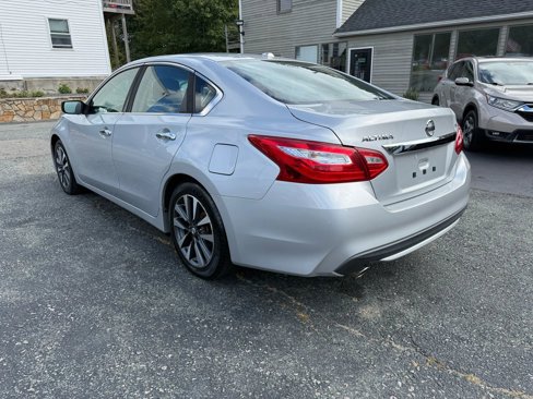 Used 2016 Nissan Altima 2.5 SV image 5