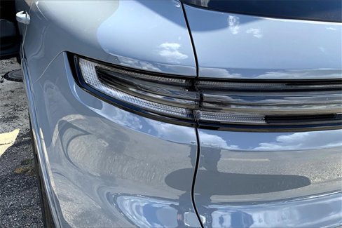 New 2026 Porsche Cayenne GTS image 19