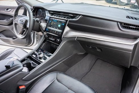 Used 2023 Jeep Grand Cherokee L Limited image 37