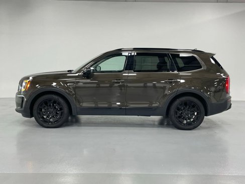 Used 2021 Kia Telluride SX w/ Nightfall Edition Package image 2