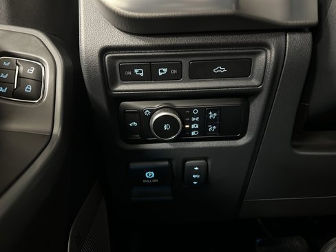 Used 2024 Ford F150 Lariat image 38
