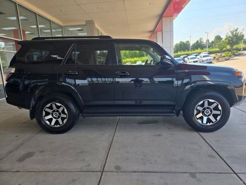 Used 2024 Toyota 4Runner TRD Off-Road image 4