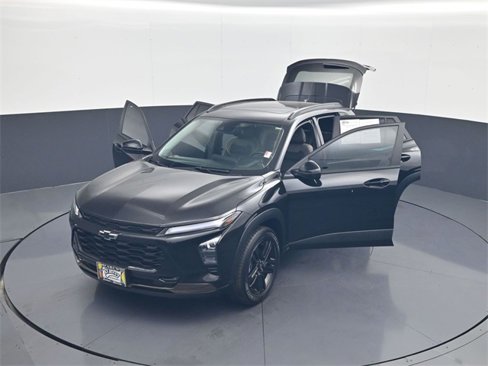 Used 2024 Chevrolet Trax ACTIV w/ Sunroof Package image 30