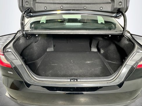 Used 2025 Toyota Camry SE image 26