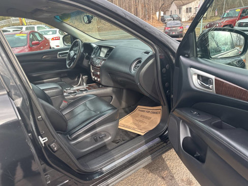 Used 2015 Nissan Pathfinder SL w/ SL Tech Package image 12