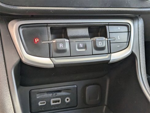 Used 2024 GMC Terrain SLT image 22