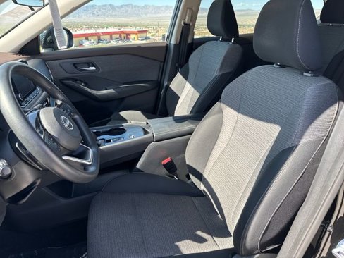Used 2023 Nissan Rogue SV image 10