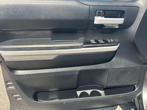 Used 2018 Toyota Tundra SR5 image 9