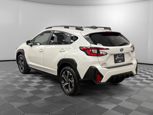 Used 2024 Subaru Crosstrek 2.0i Premium image 3