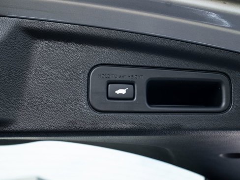 Certified 2025 Acura MDX w/ Technology Package image 52