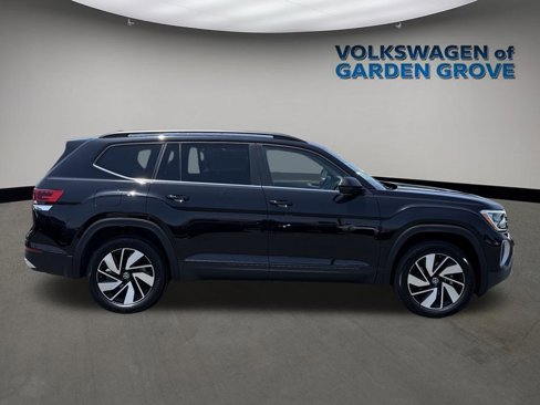 New 2025 Volkswagen Atlas SE image 12