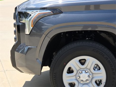 New 2026 Toyota Tundra SR image 5