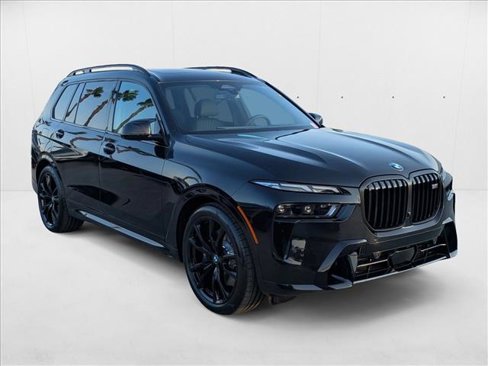 New 2026 BMW X7 M60i w/ M Sport Professional Package image 7