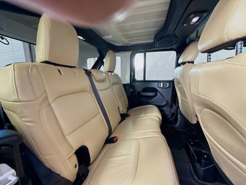 Used 2018 Jeep Wrangler Unlimited Sport S image 25