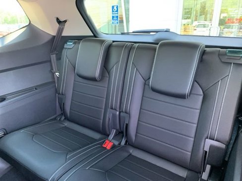 New 2025 Volkswagen Atlas SEL image 29