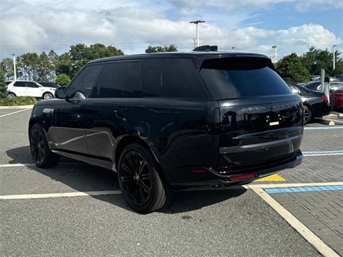 New 2025 Land Rover Range Rover SE image 4