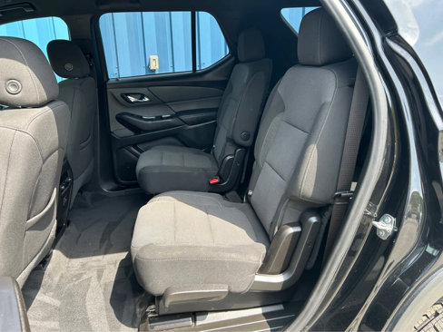 Used 2022 Chevrolet Traverse LT image 11