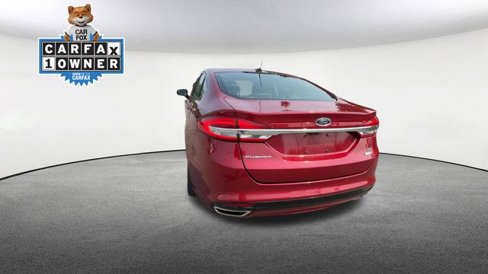 Used 2017 Ford Fusion SE w/ Fusion SE Technology Package image 8