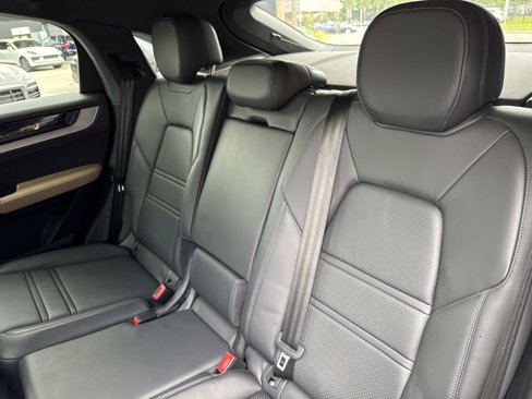 Certified 2024 Porsche Cayenne Coupe image 14